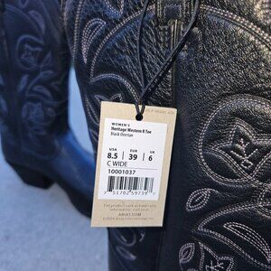 NEW Ariat cowgirl boots